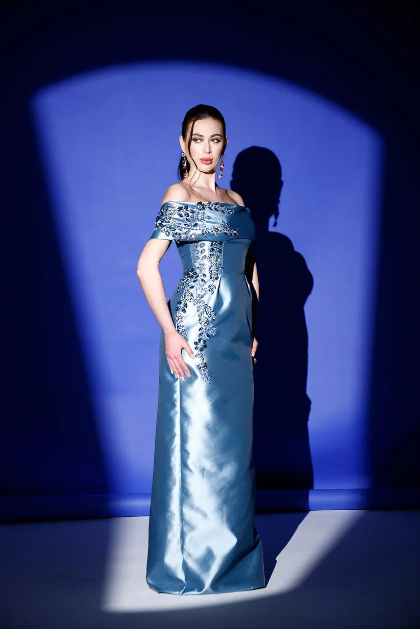 𝐆𝐈𝐒𝐄𝐋𝐋𝐄 Low Shoulder Embroidered Mikado Evening Dress T56744