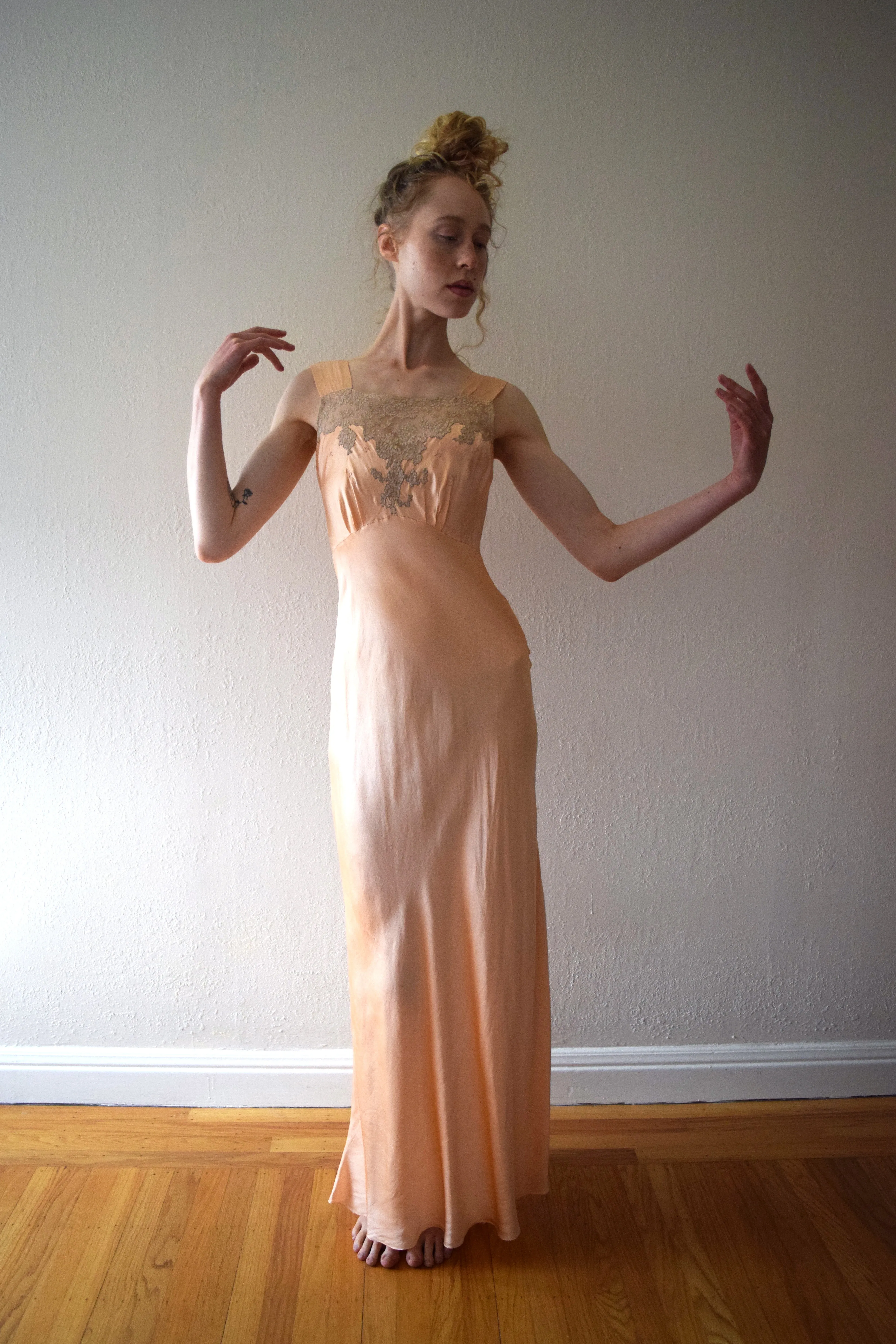1930s silk slip dress . vintage bias cut gown . size xs to small