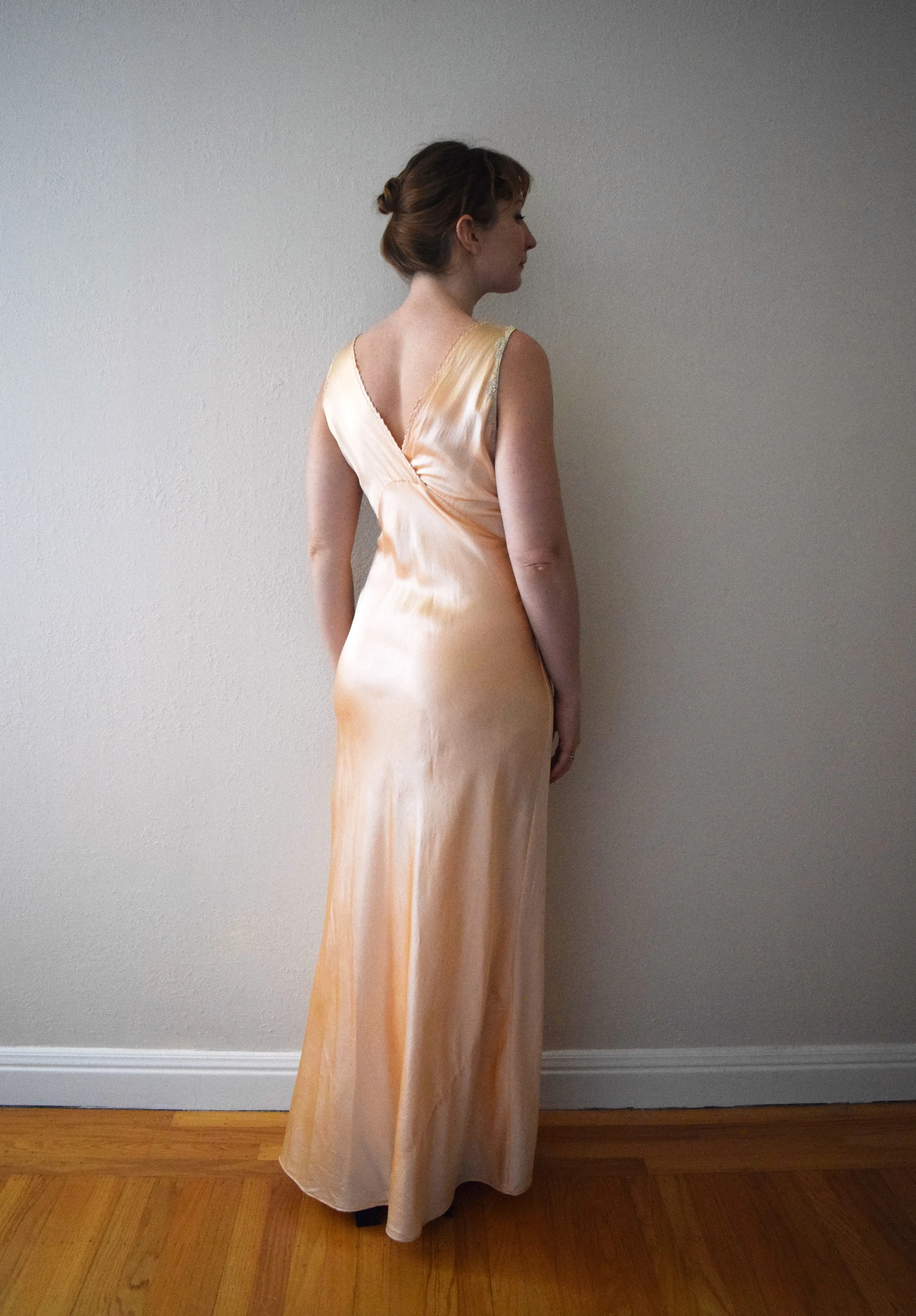 1940s bias cut gown . vintage silk nightgown . size small to s/m