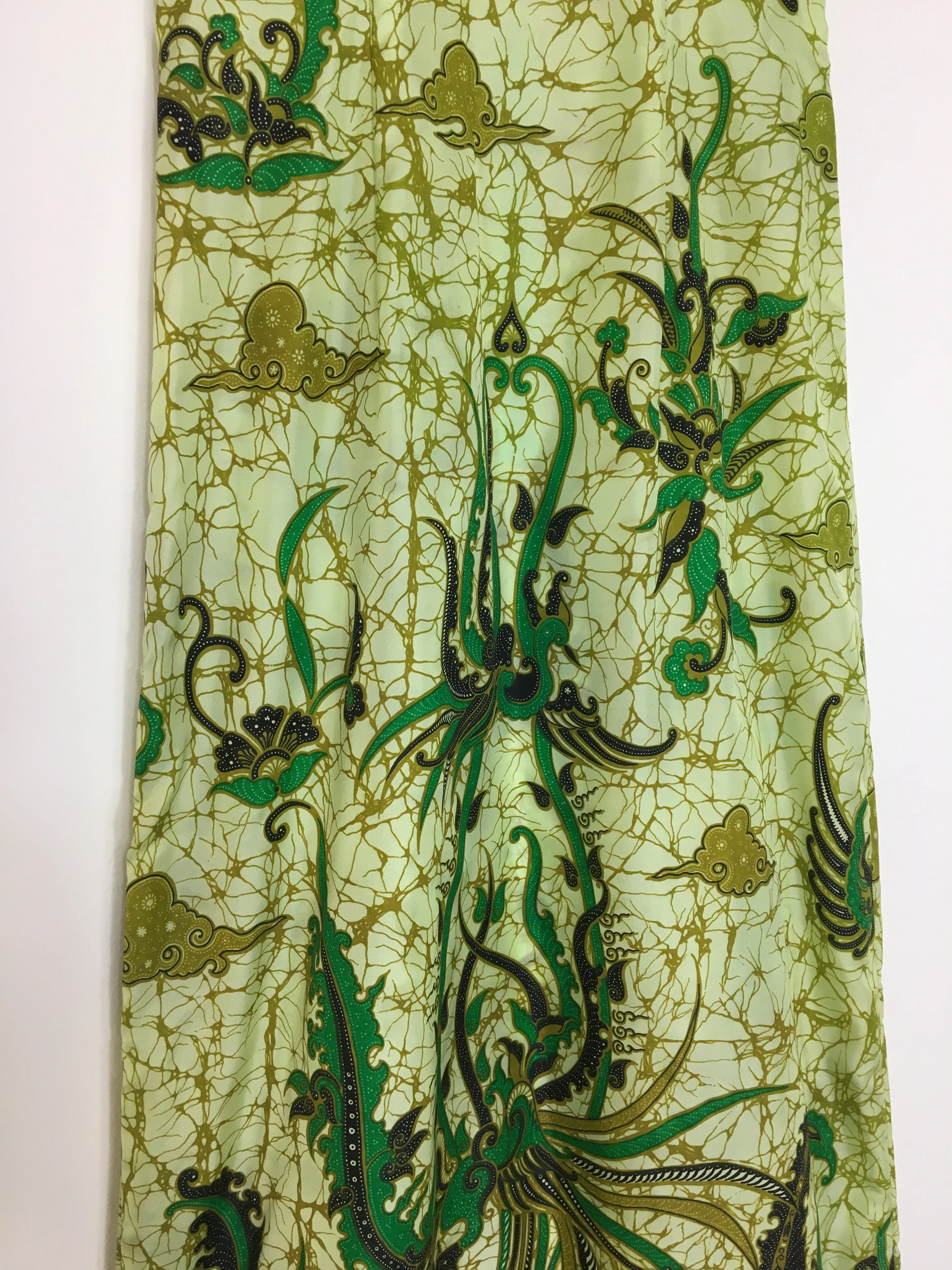 60's GREEN PRINTED MAXI WITH GOLD VEINS / SMALL