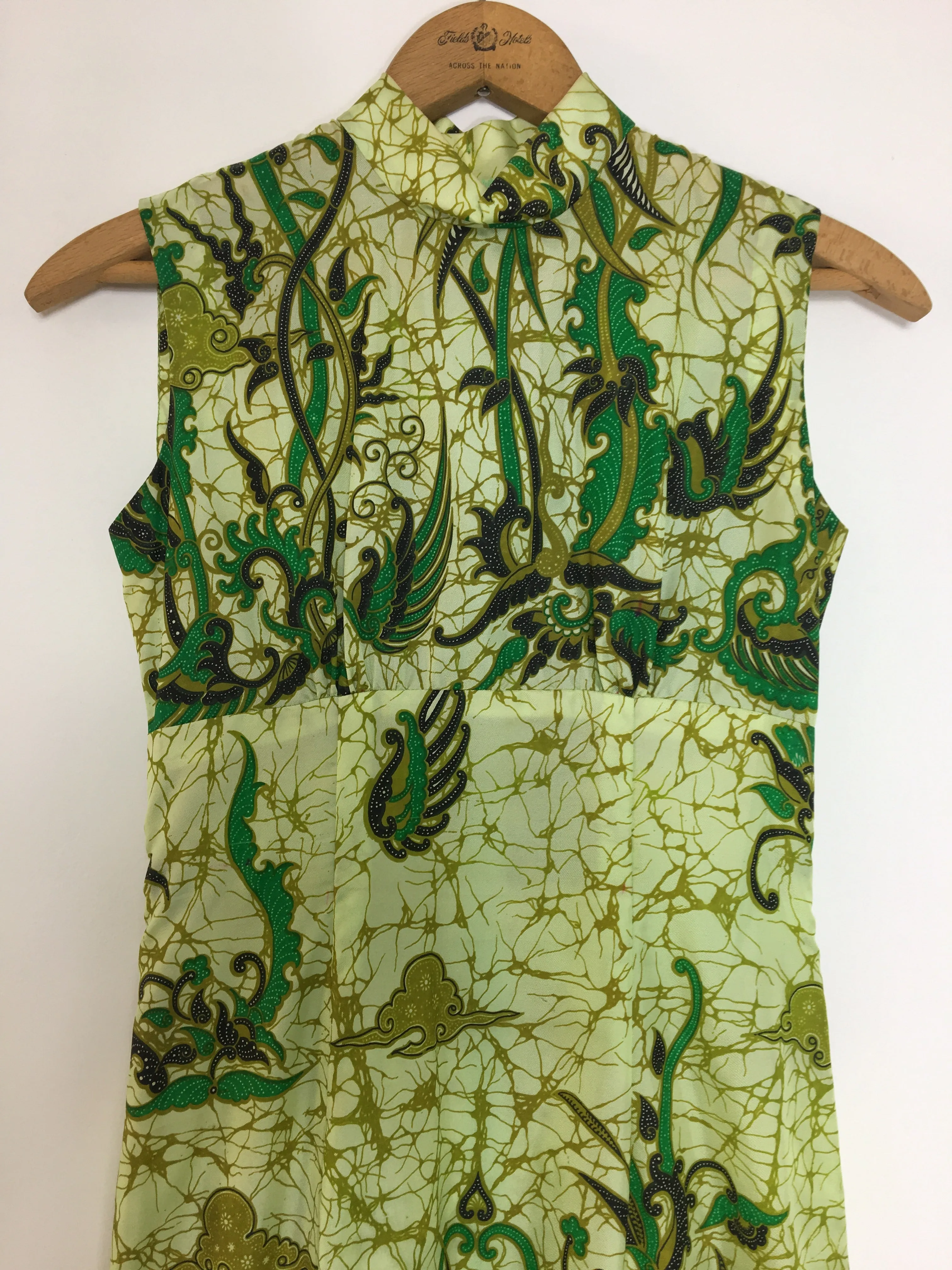60's GREEN PRINTED MAXI WITH GOLD VEINS / SMALL