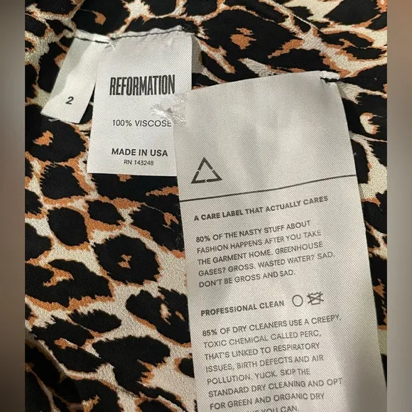 Adorable Reformation Leopard Print Animal Print Short Sleeve V-Neck Mini Dress 2