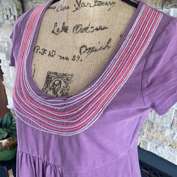 Boden lavender embroidered scoop neck empire waist cap sleeve short sleeve dress