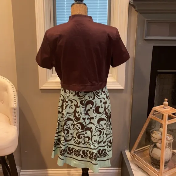 Brown and teal summer dress.