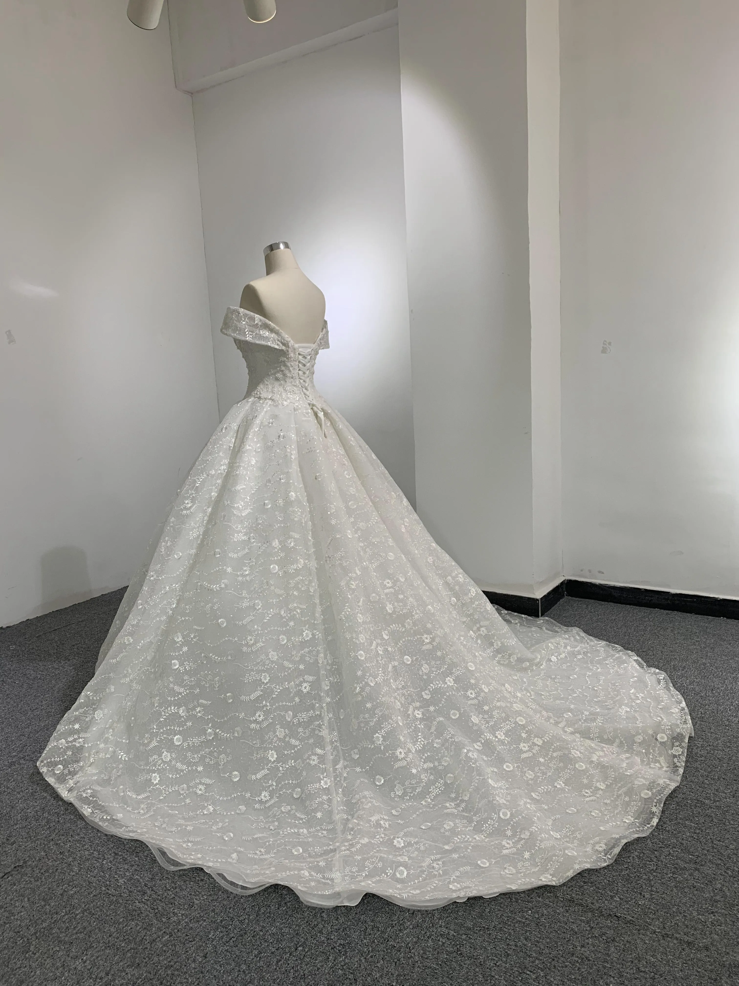 BYG lace flower bling bling beautiful wedding dress