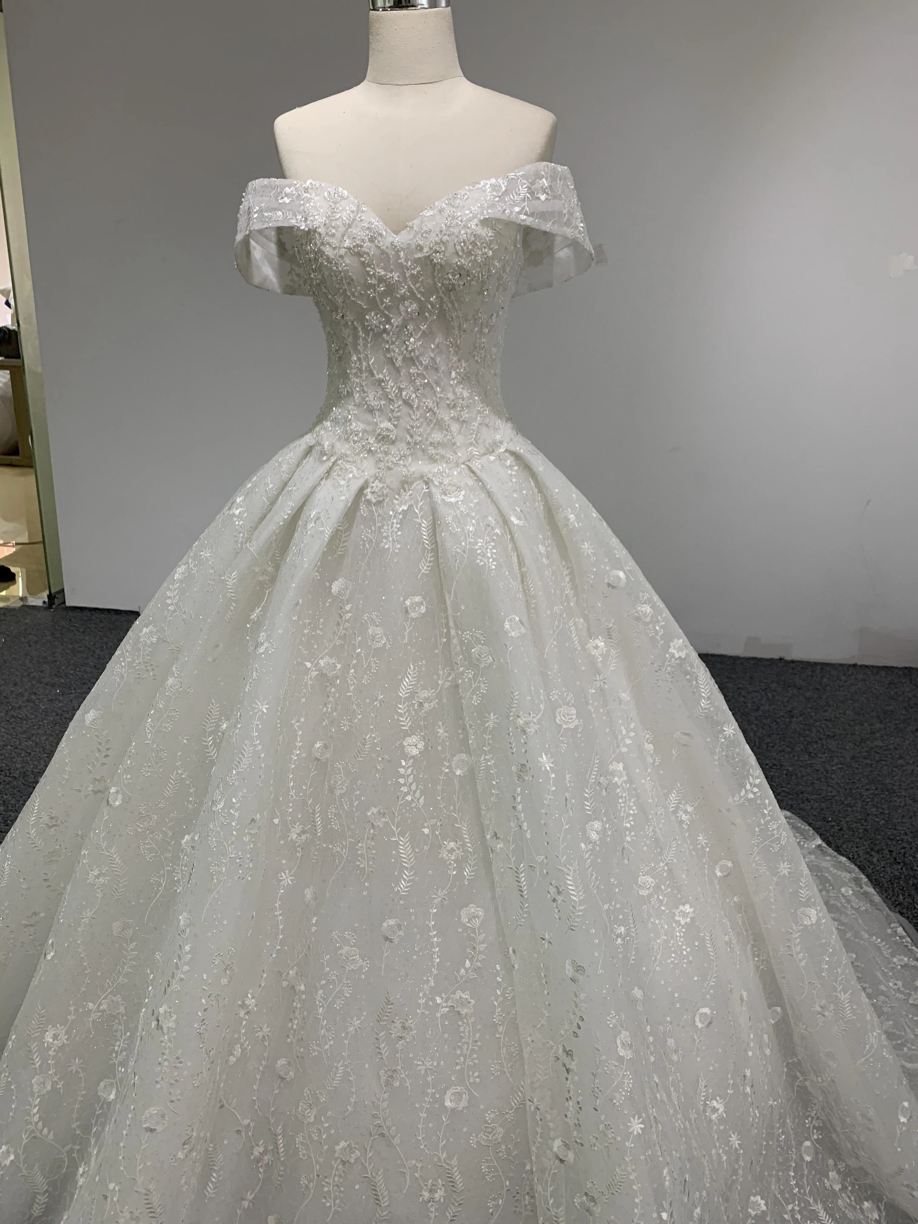 BYG lace flower bling bling beautiful wedding dress