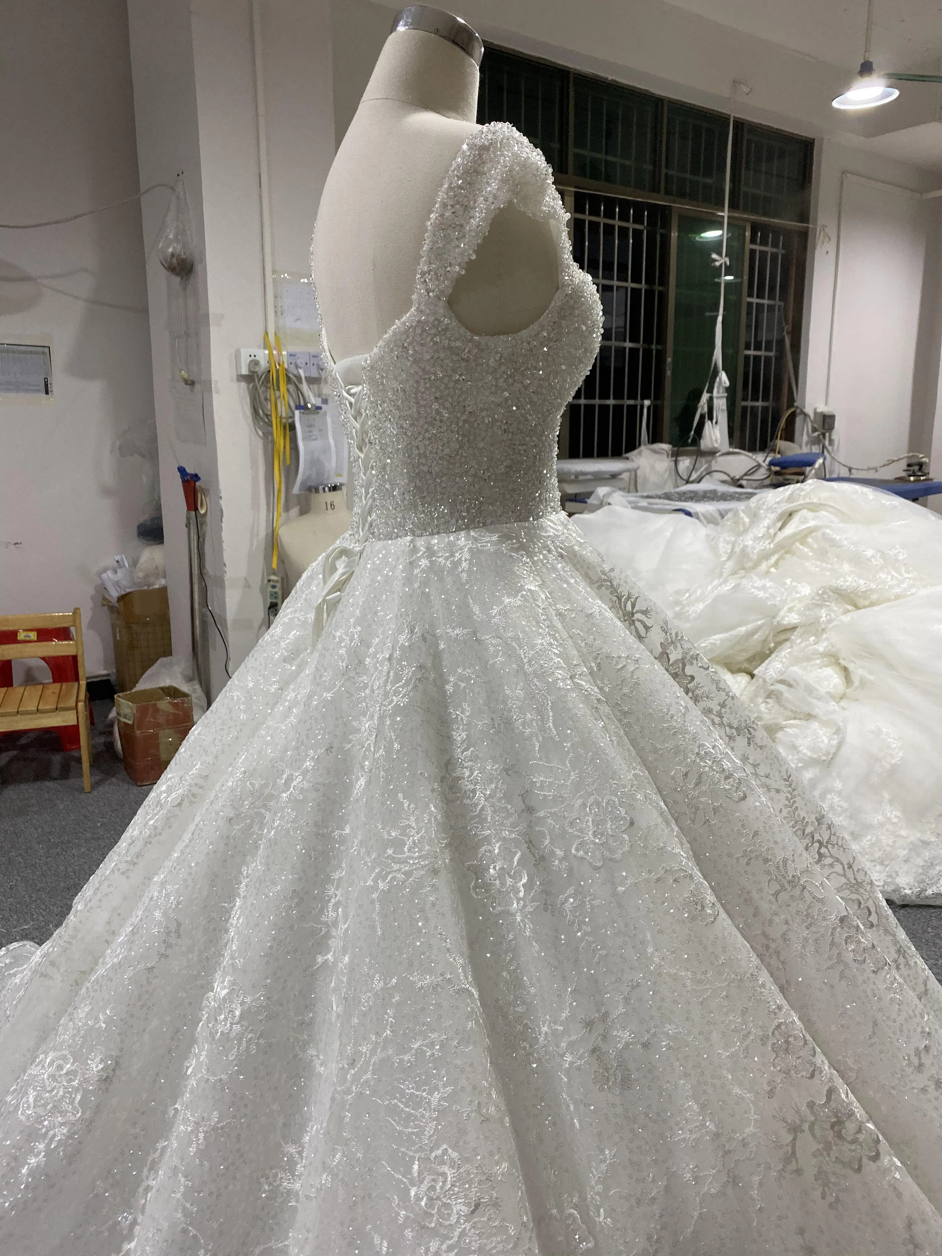 BYG portrait crystal beadings princess gown wedding dress