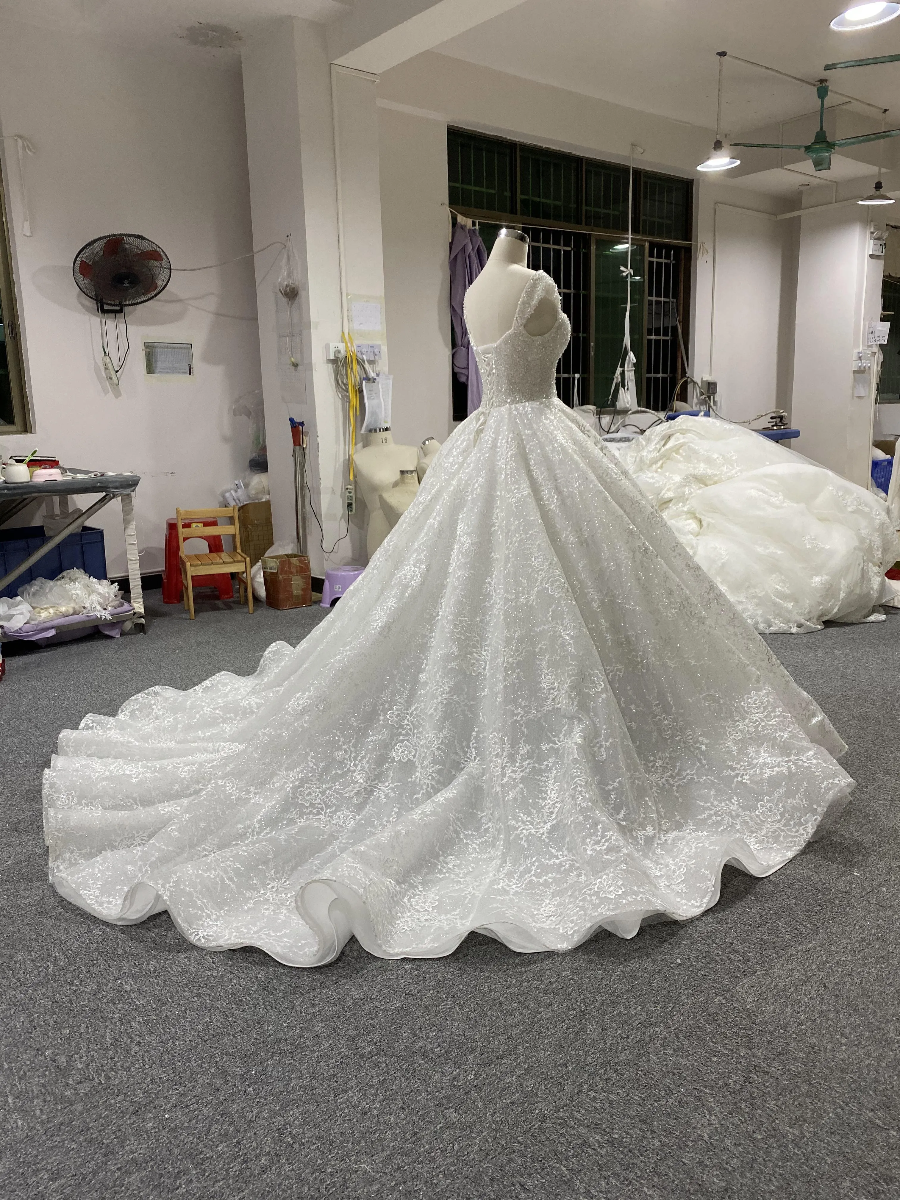 BYG portrait crystal beadings princess gown wedding dress