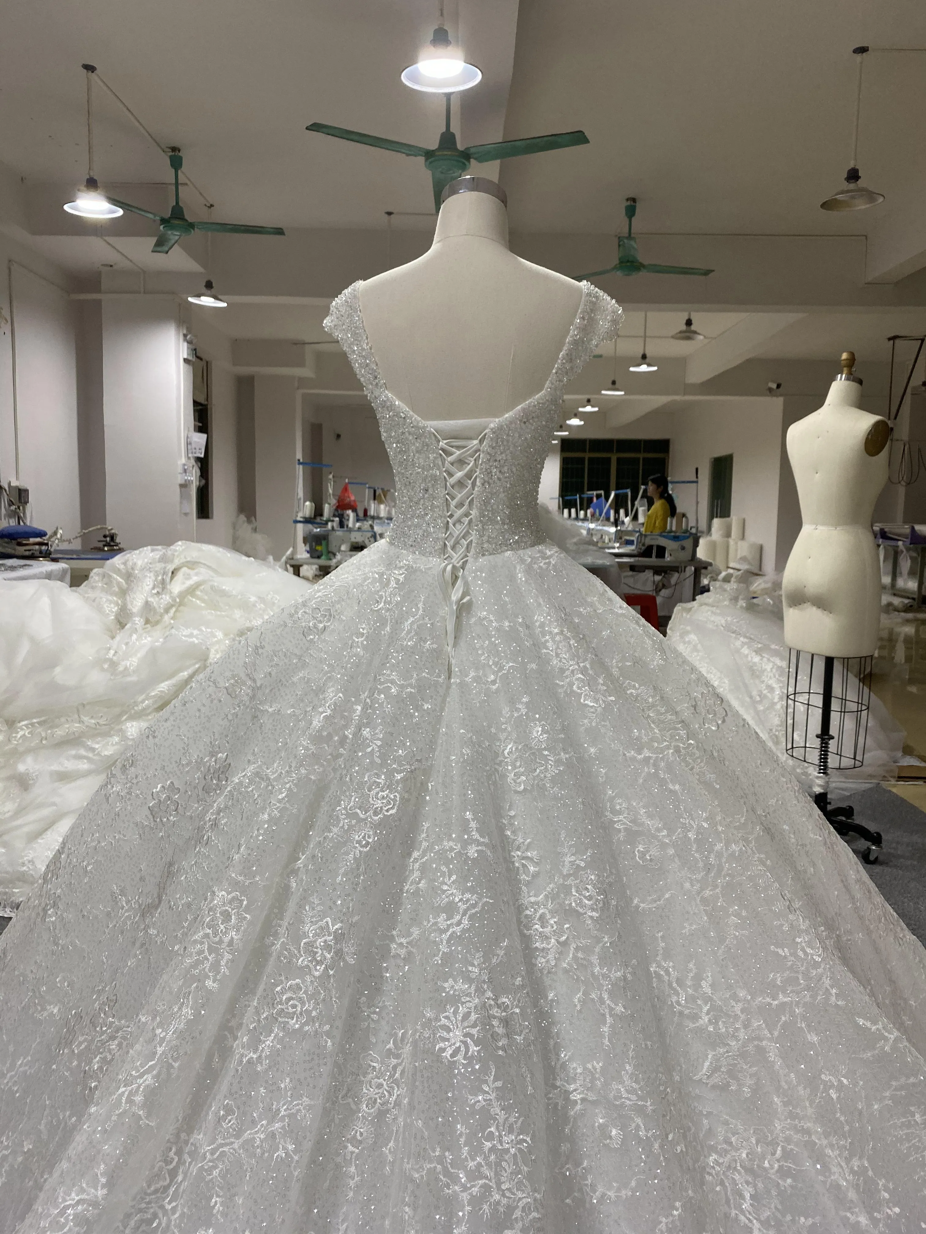 BYG portrait crystal beadings princess gown wedding dress