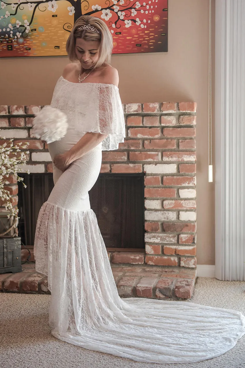 Country Off-the-shoulder Half Sleeve Lace Pleated Ruffled Maternity Wedding Dress-715510