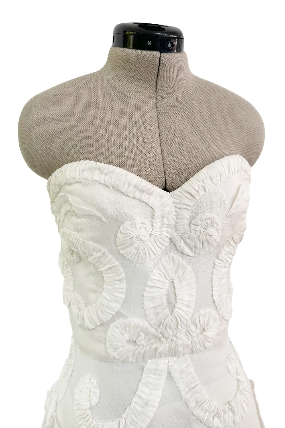 Dreamy Fall 2007 Oscar de la Renta Silk Organza Strapless Wedding Dress w Silk Ribbon Embellishment Detailing