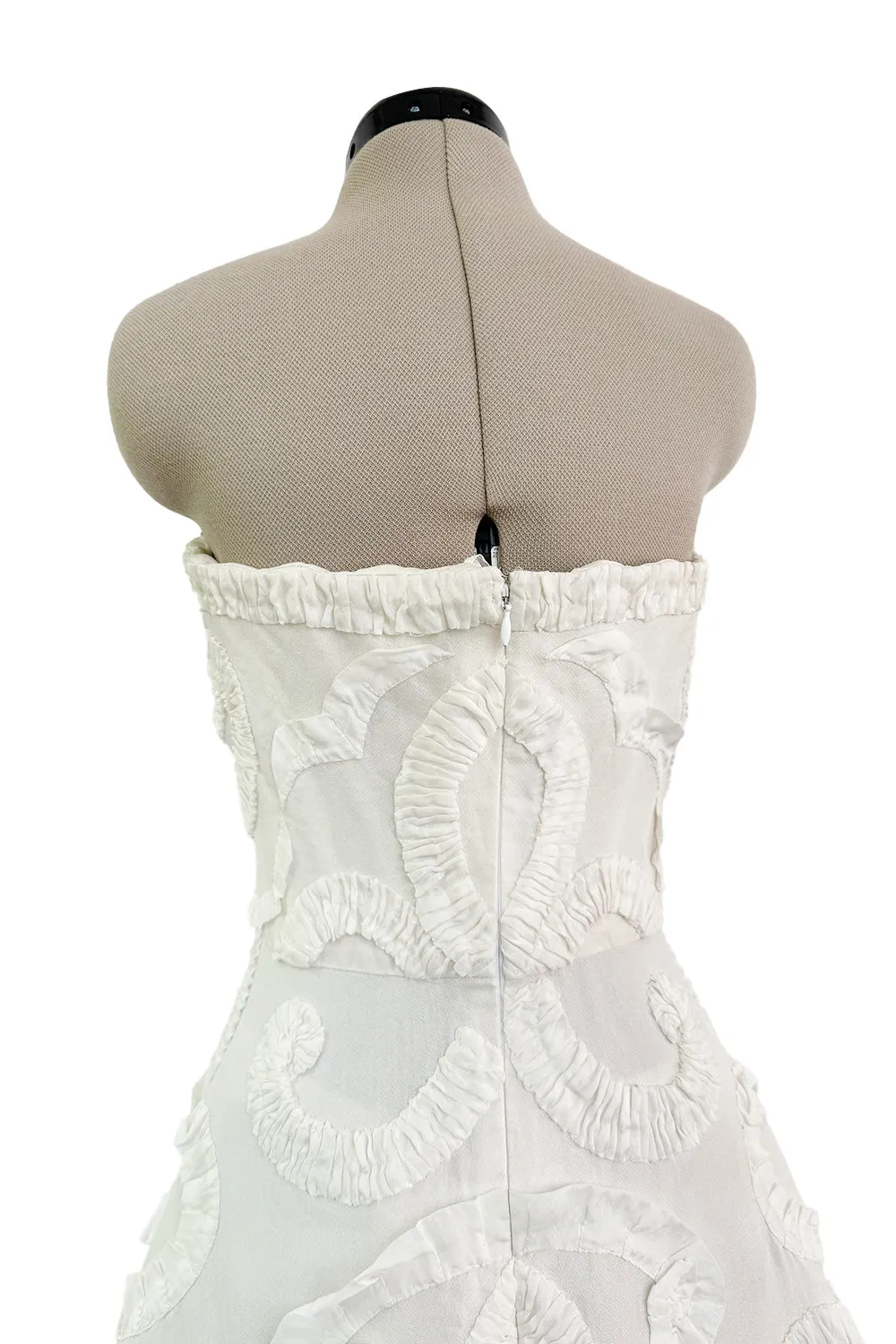 Dreamy Fall 2007 Oscar de la Renta Silk Organza Strapless Wedding Dress w Silk Ribbon Embellishment Detailing