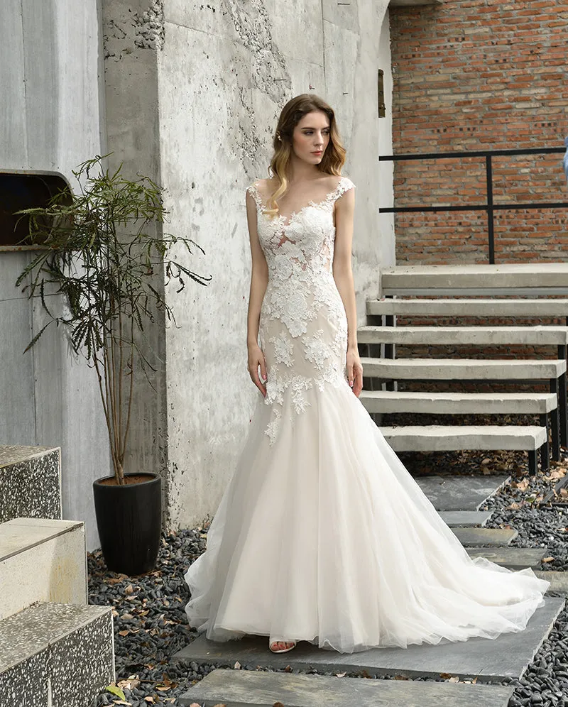 Fashion Mermaid Wedding Dresses Tulle Lace Appliqued Scoop Neckline Women Wedding Gown Real Sample  New