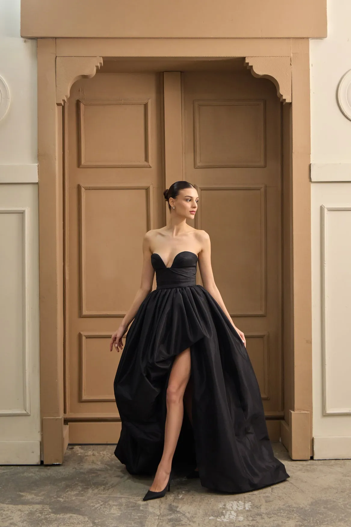 Felicia evening with slit