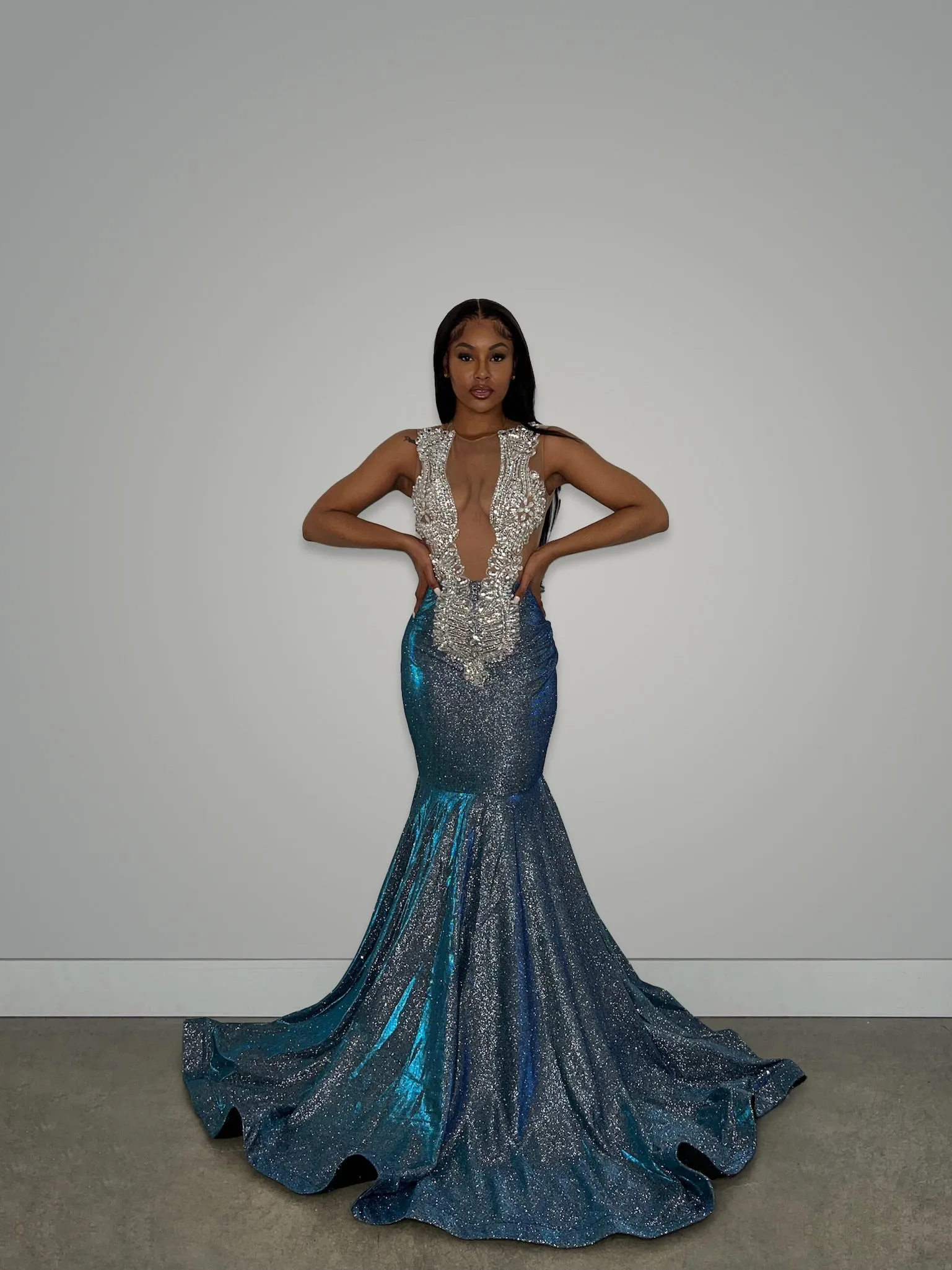 Hadi Gown