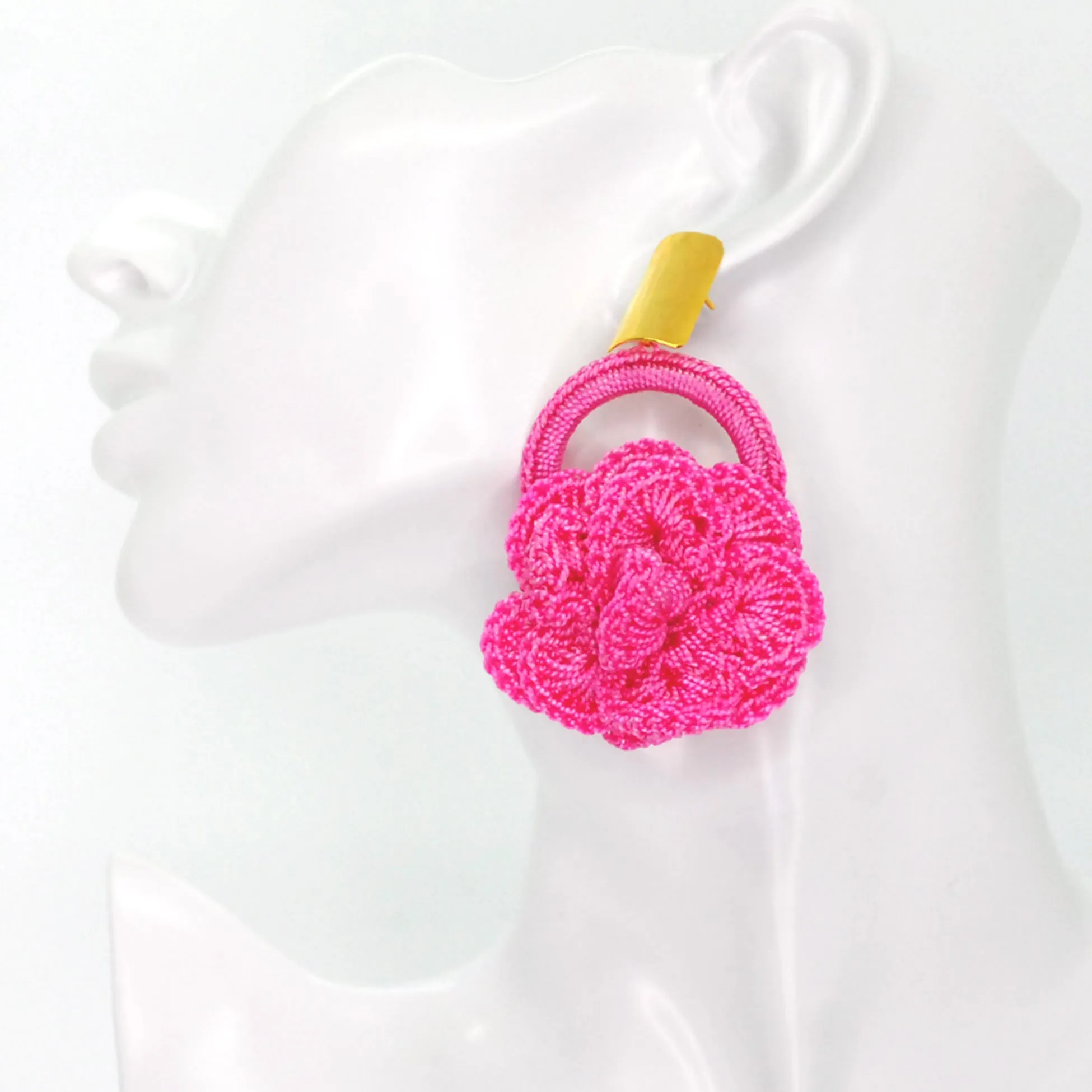Libia: Pink Crochet Rose 24K Gold