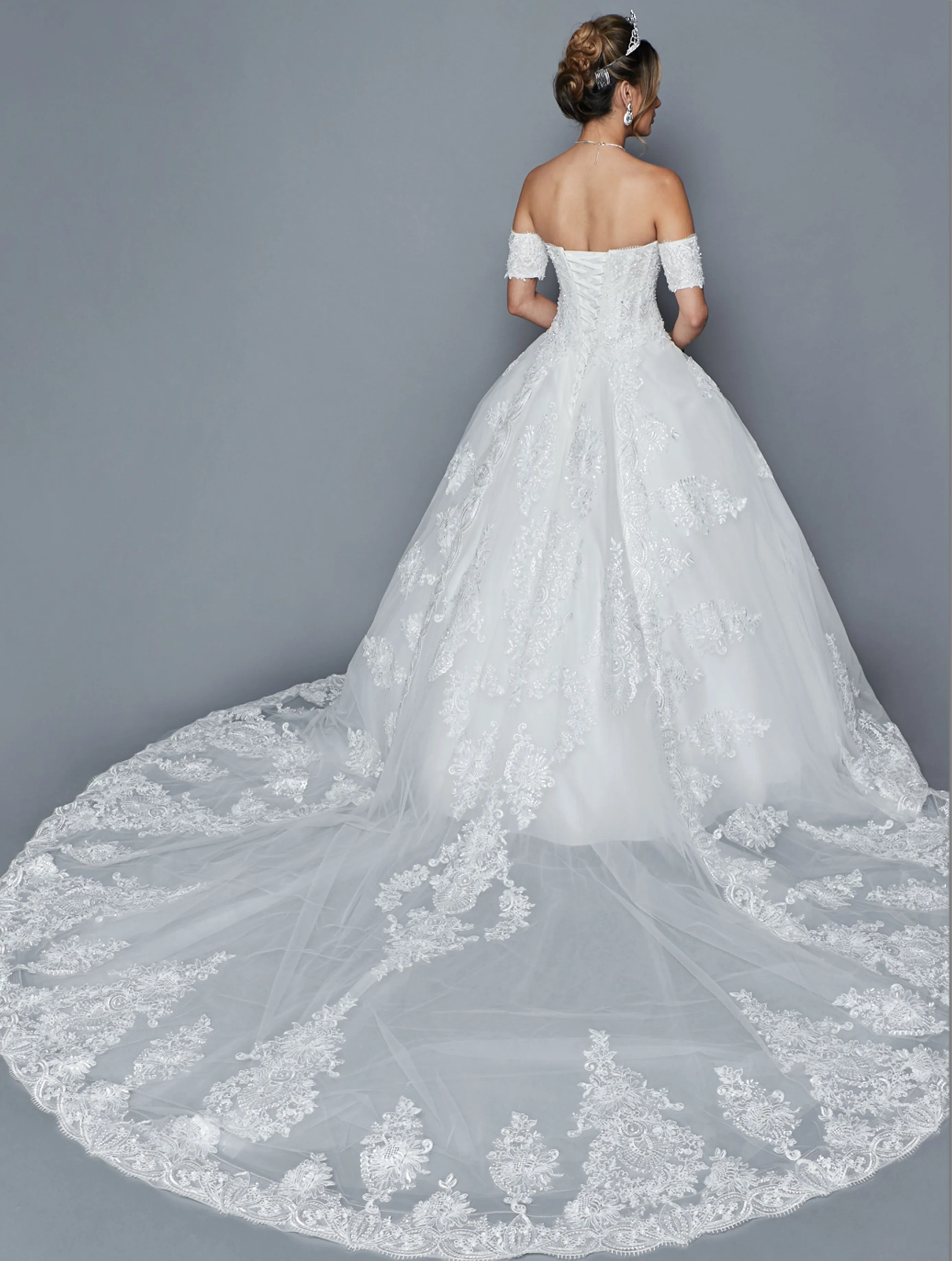 Lovely Wedding Dress Style 405