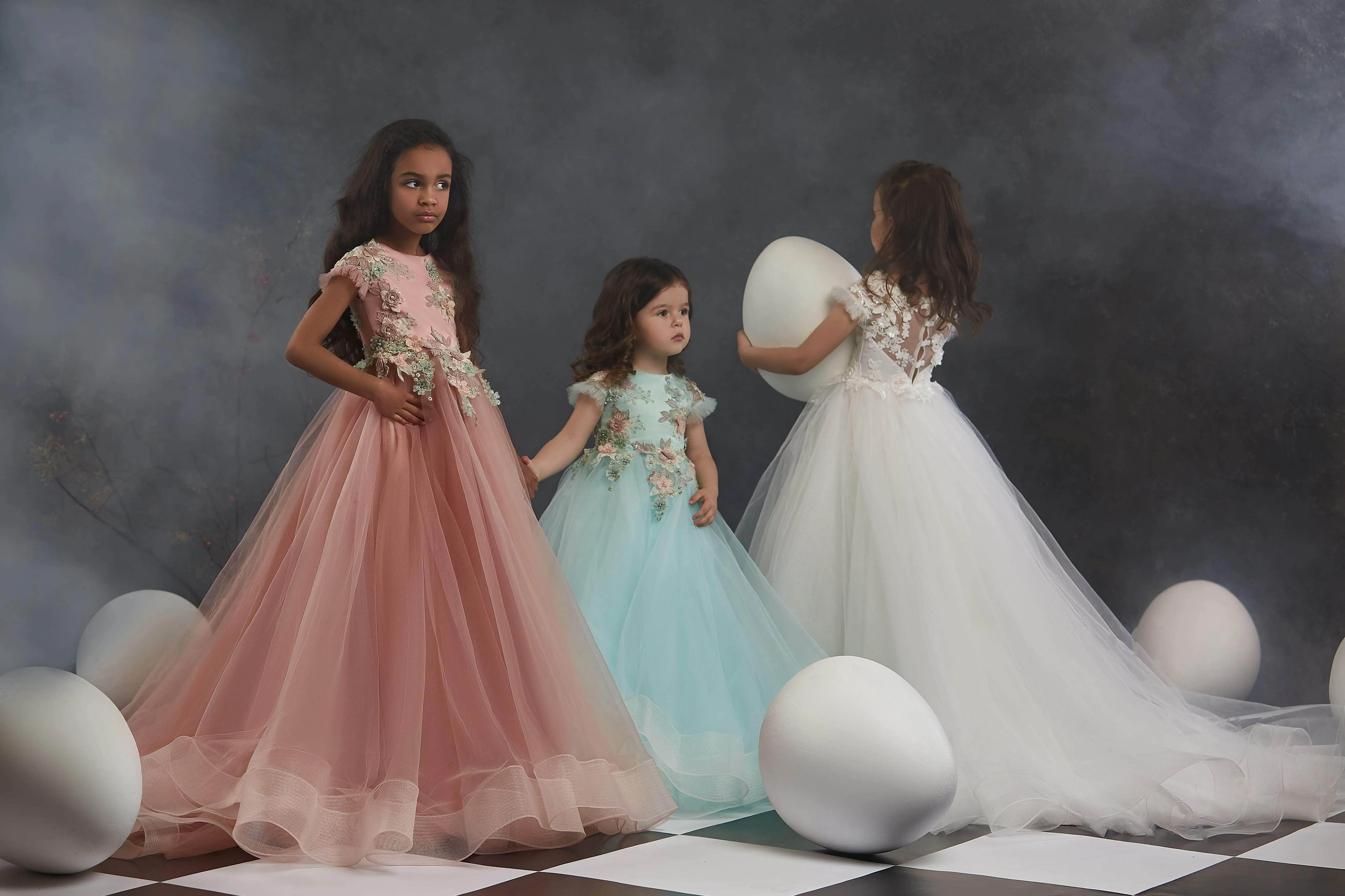Luxurious Satin Short Sleeve Flower Girl Dress in Size 7-8/Ivory