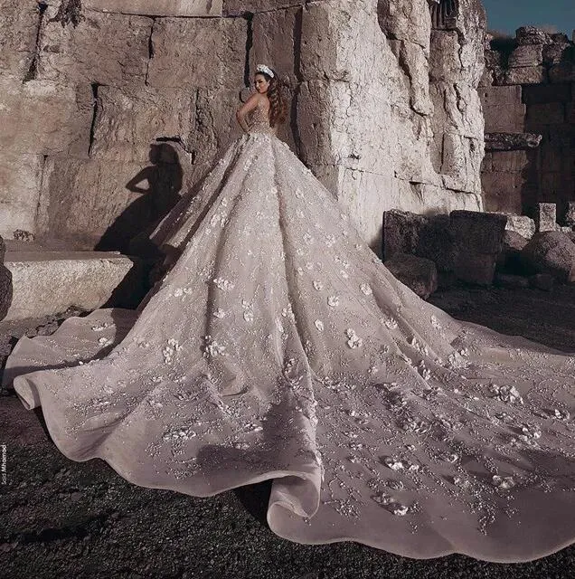 Luxury Court Wedding Dress Beaded Flowers Rhinestones Long Train