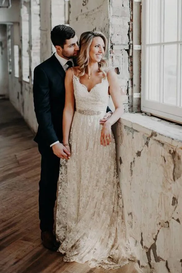 Luxury Lace Wedding Dress Sexy Spaghetti Straps Rustic Wedding Dress Open Back CP024