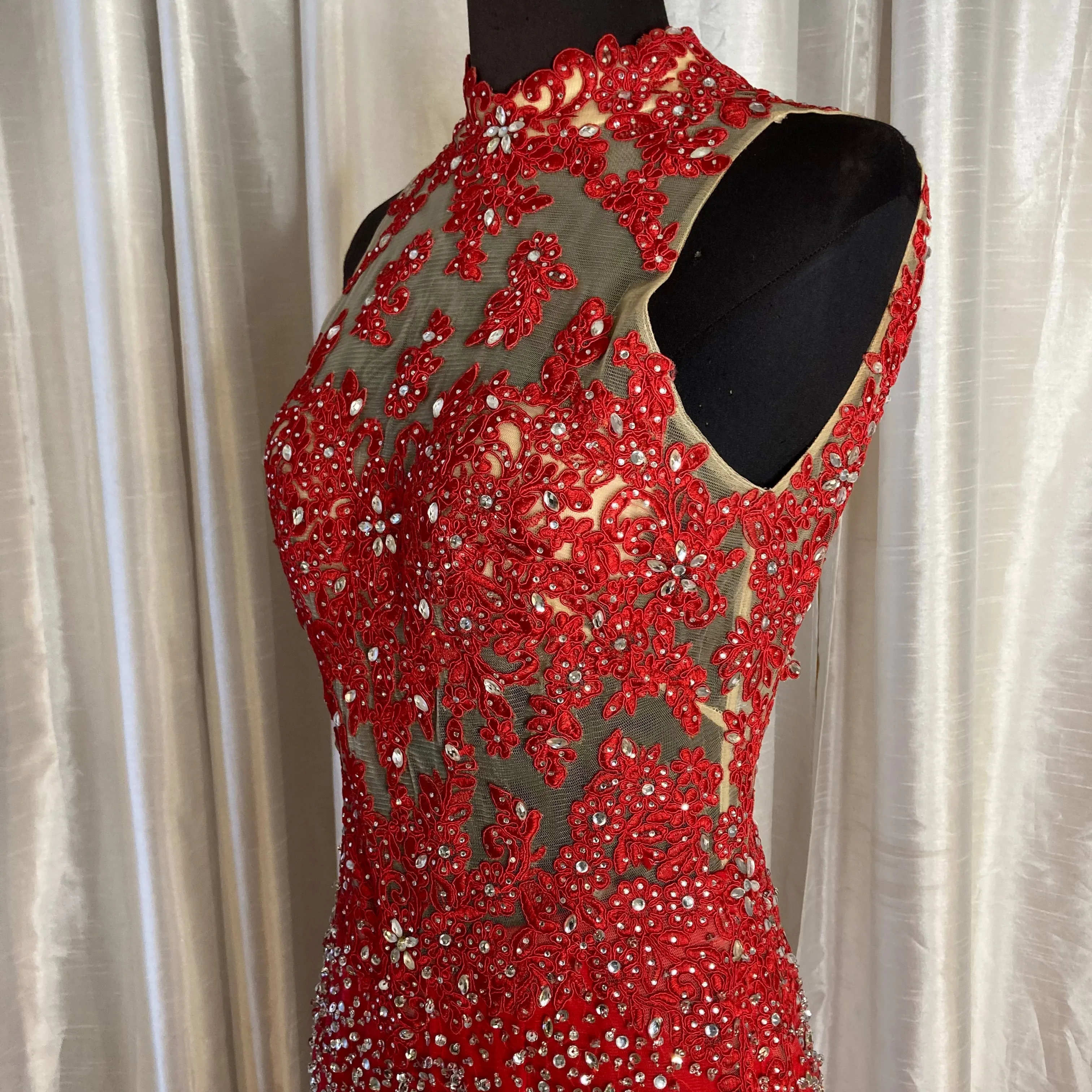 Morilee By Madeline Gardner Long Embellished Lace Gown Red Size 6