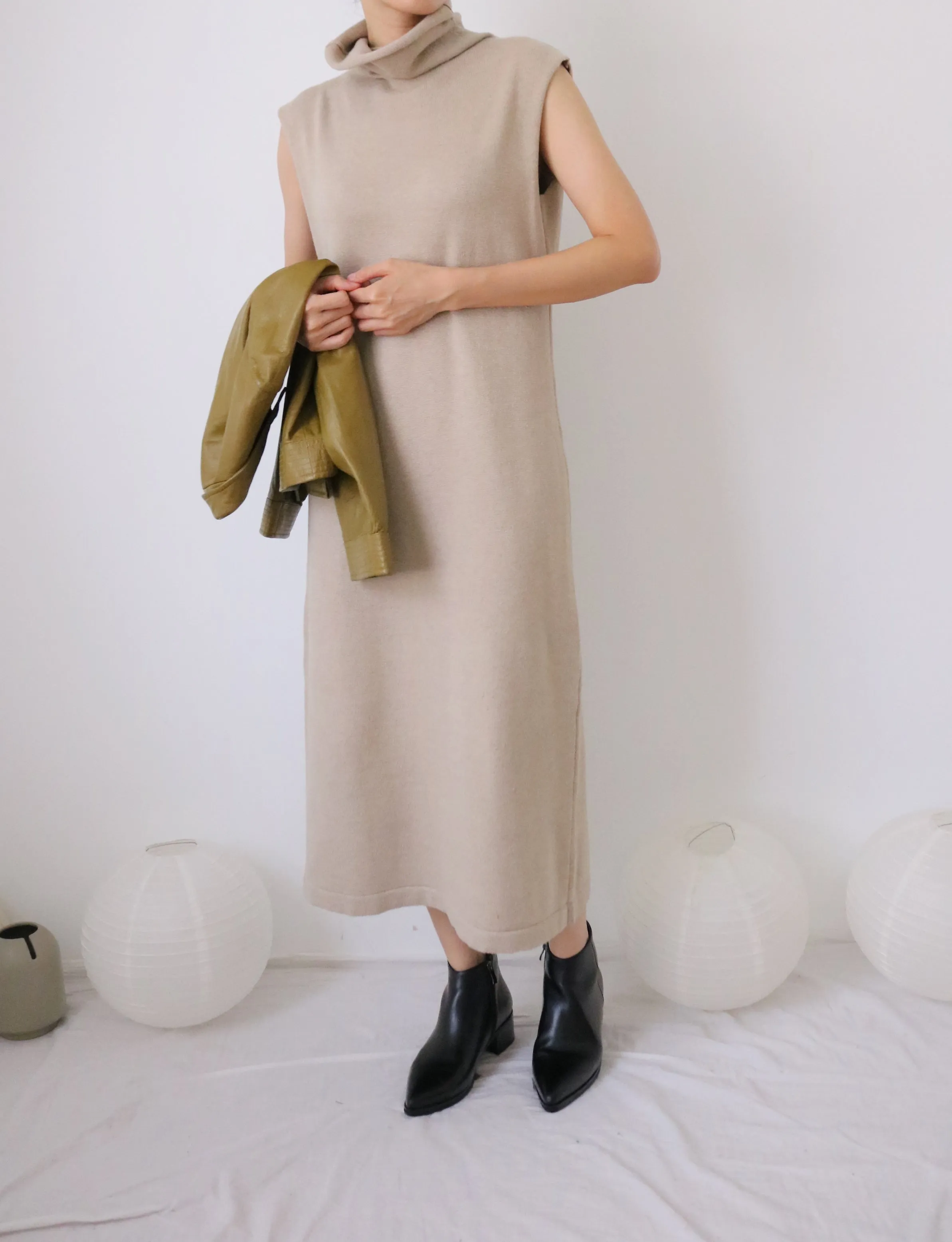 Neutral dress (more colours available)