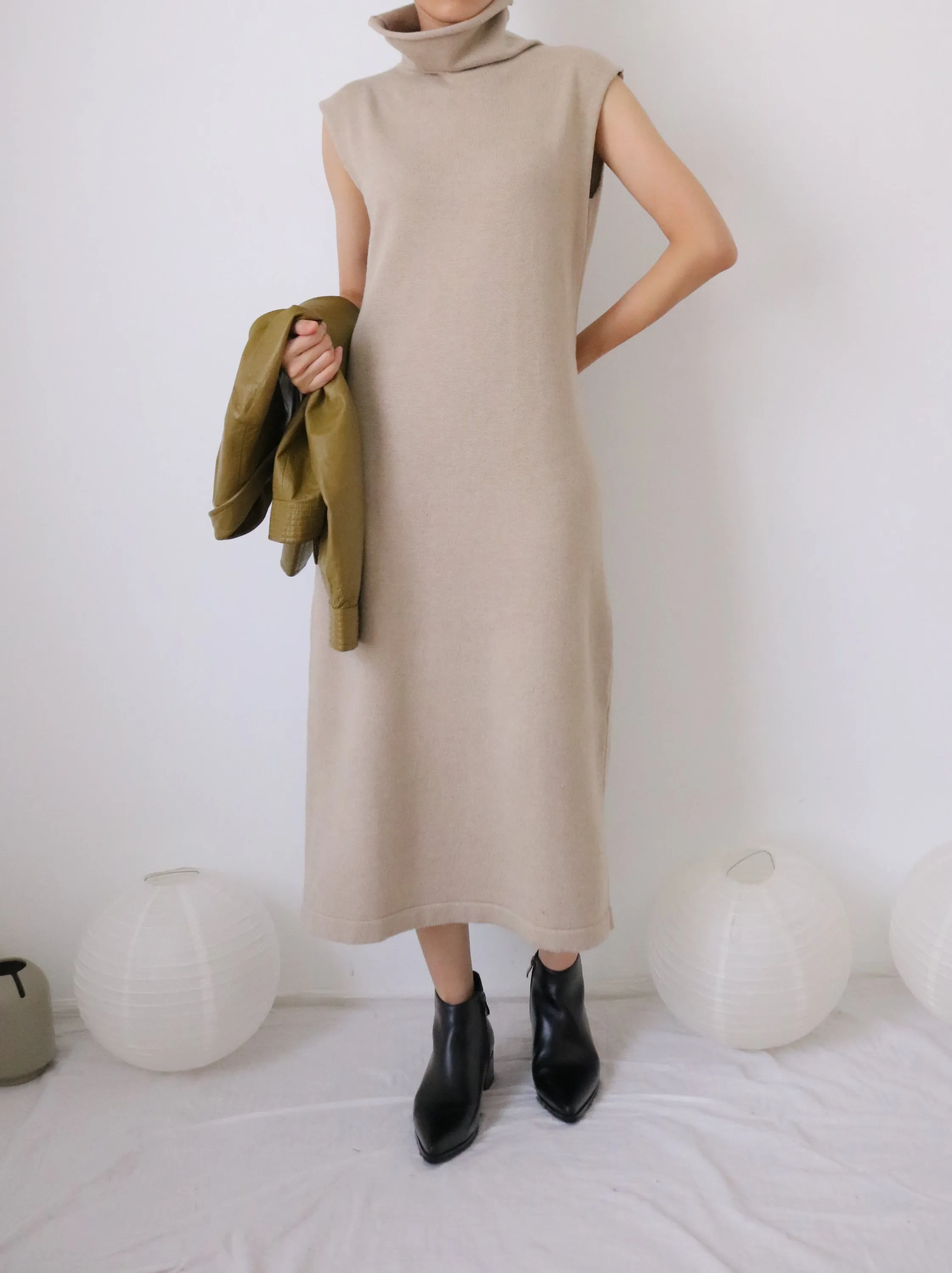 Neutral dress (more colours available)