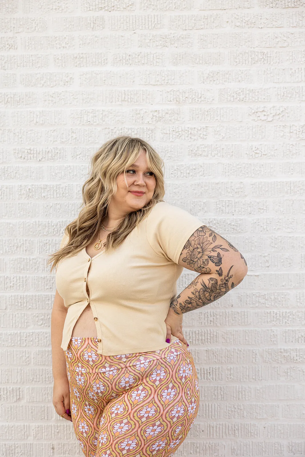 nia top in tan