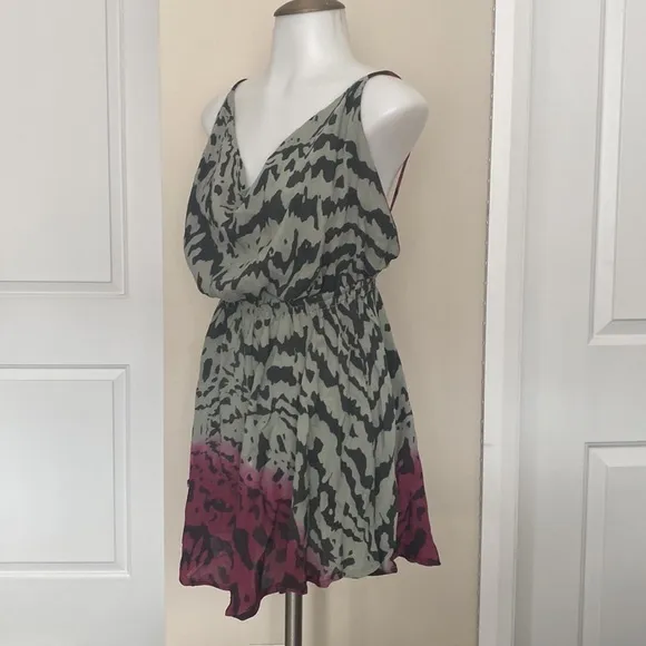 NWT! Indah Silk‎ Printed Dress