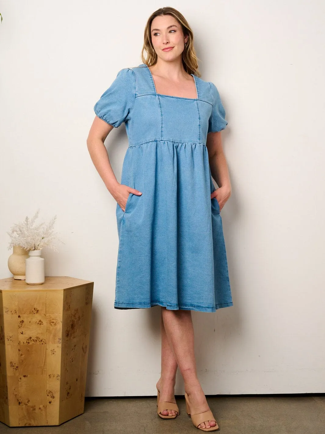 PLUS SIZE SHORT PUFF SLEEVE SQUARE NECK POCKETS FLORAL DENIM MIDI DRESS