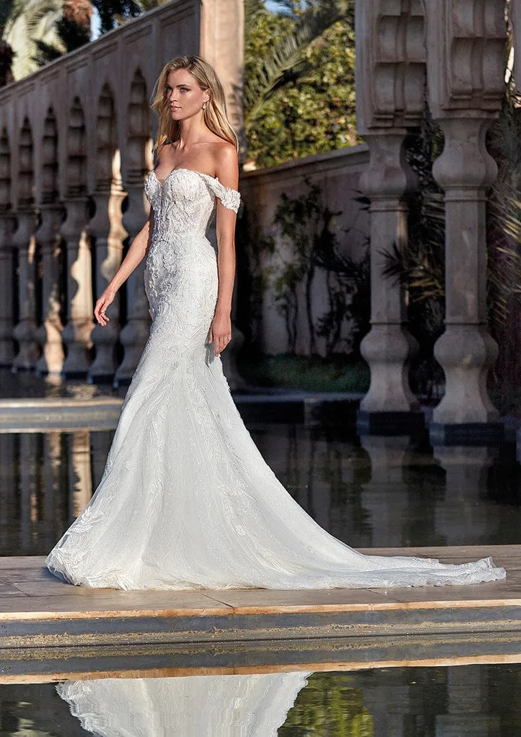 Pronovias: Kenai (Clearance)