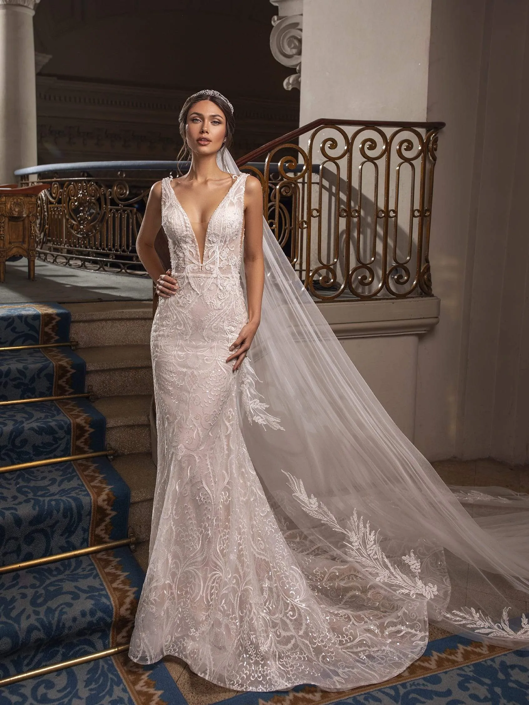Pronovias Privee: V-2105