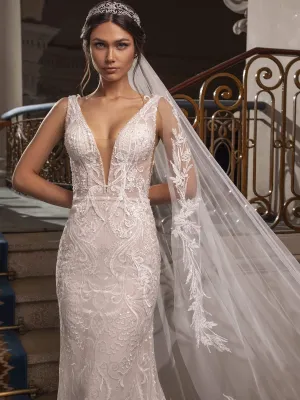 Pronovias Privee: V-2105
