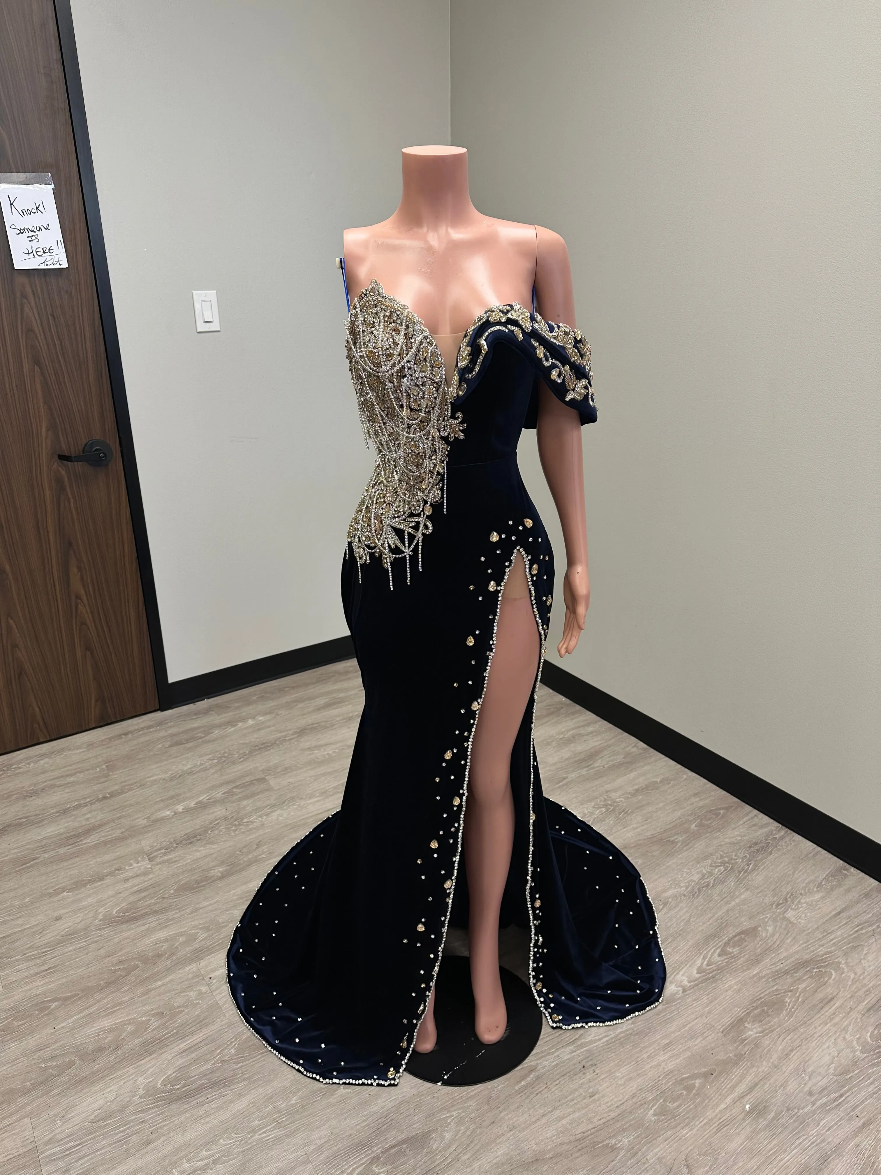 Saintil Gown