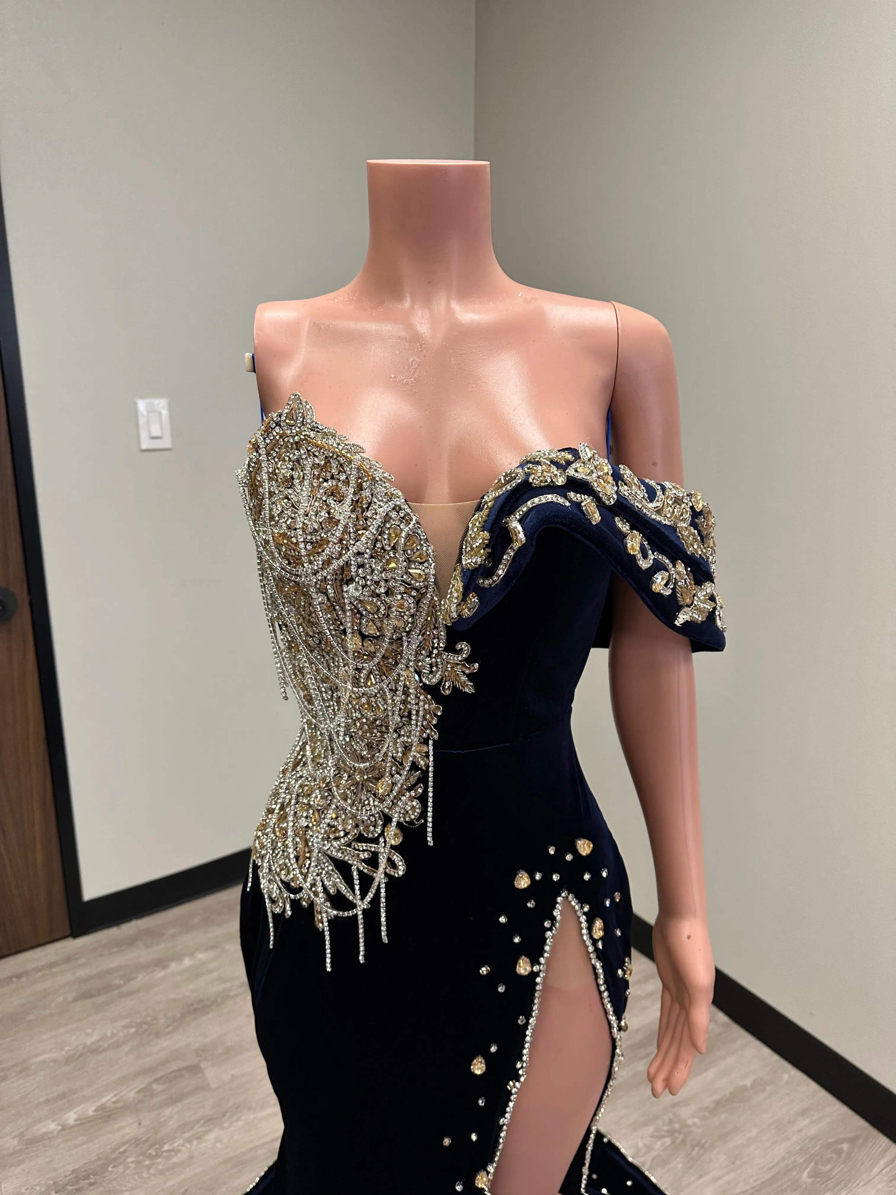 Saintil Gown