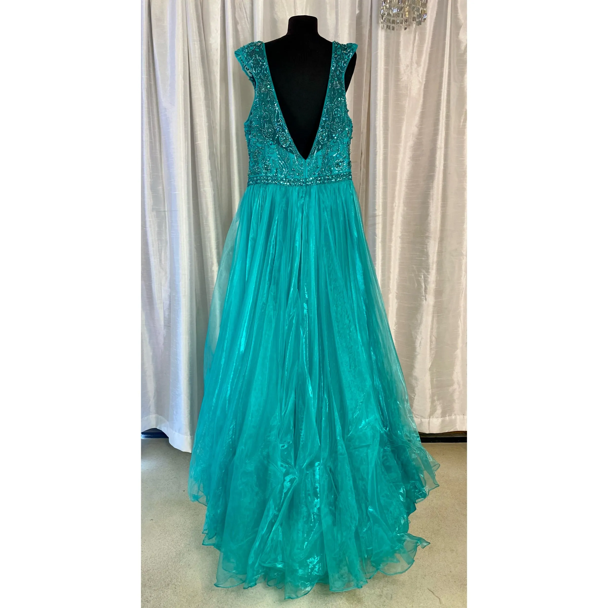 SHERRI HILL Full Gown Green Size 24