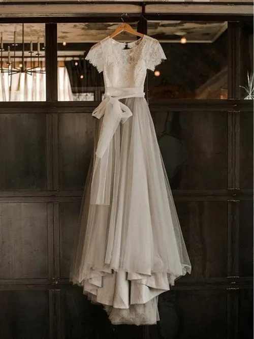 Short Sleeve Lace and Tulle Silver Country Wedding Dresses with Sash, MW308