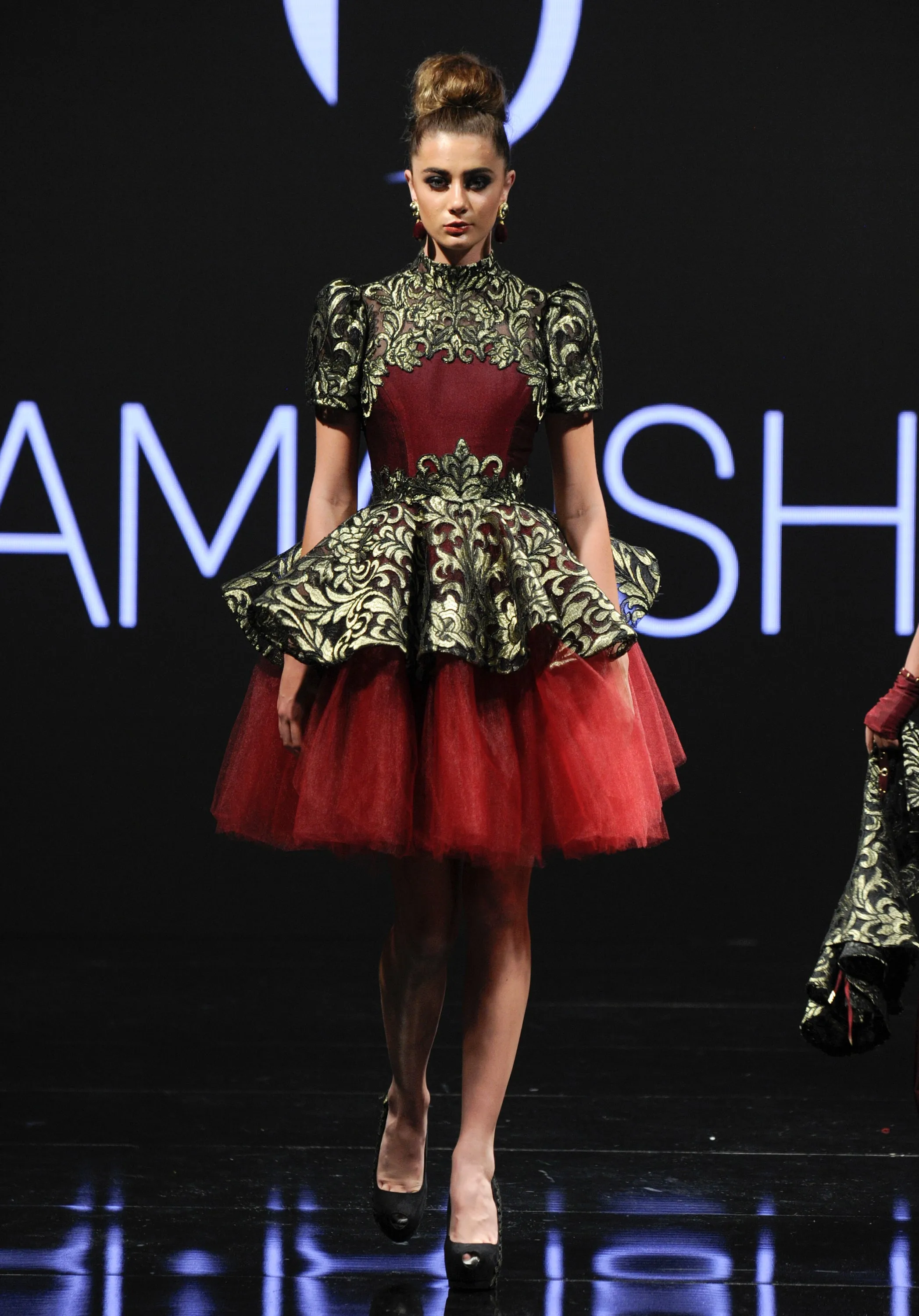 TEMPTATION Look 11