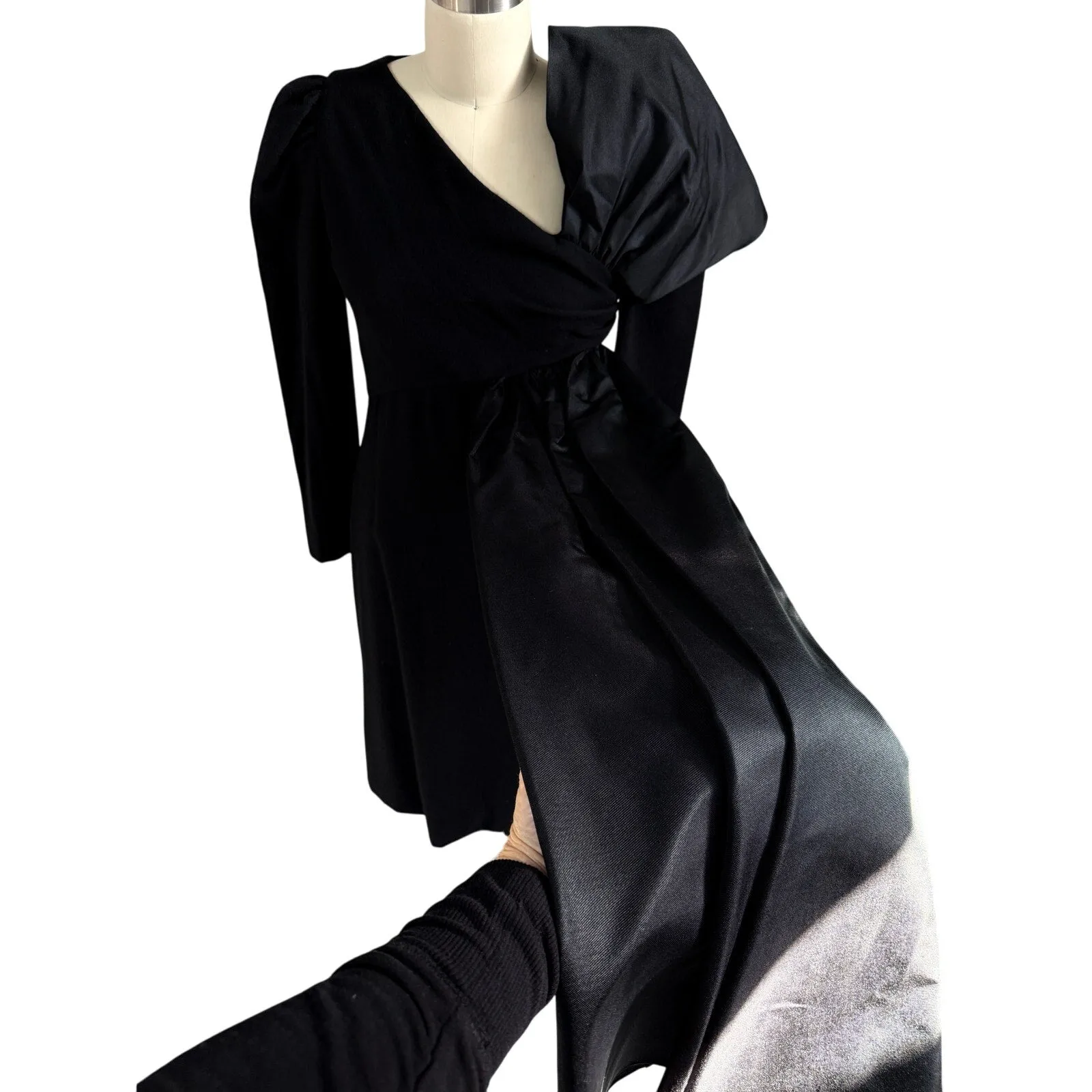 VTG 1960s Mollie Parnis Black Sheath Dress Avant Guard Asymmetrical Bow LBD sz2